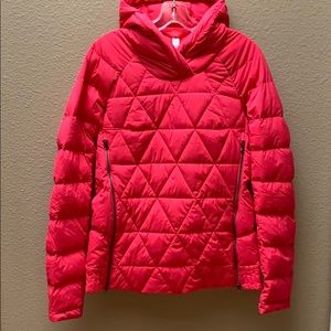 Lululemon puffy pullover w/zippers, size 6